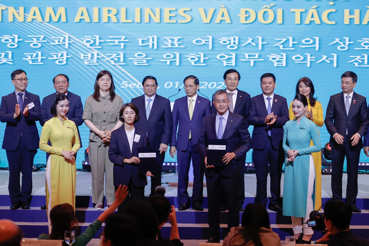 Thủ tướng dự Diễn đàn xúc tiến du lịch và hợp tác văn hóa Việt Nam- Hàn Quốc